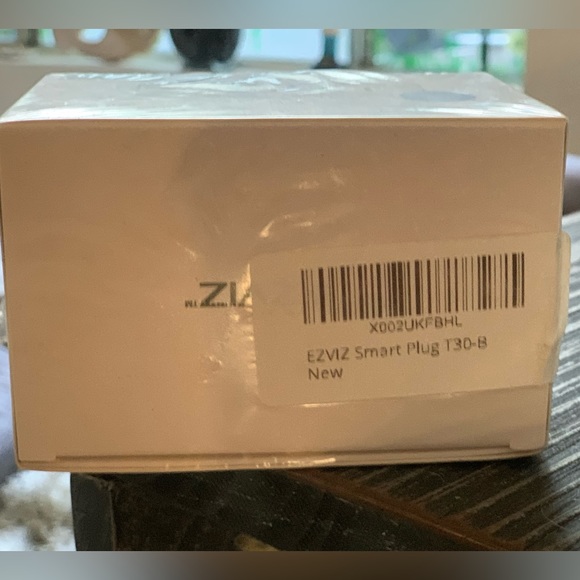 NWT EZVIZ Smart Plug, model T30-10B - Picture 4 of 5